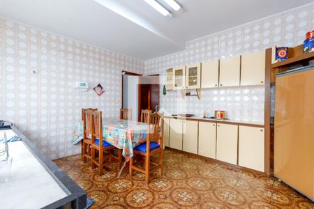 Casa à venda com 198m², 3 quartos e 2 vagas Casa à venda com 198m², 3 quartos e 2 vagasCozinha