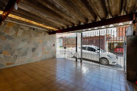 Casa à venda com 198m², 3 quartos e 2 vagas Casa à venda com 198m², 3 quartos e 2 vagasGaragem