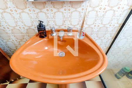 Casa à venda com 198m², 3 quartos e 2 vagas Casa à venda com 198m², 3 quartos e 2 vagasBanheiro