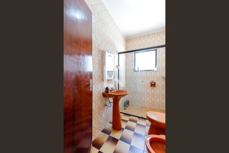 Casa à venda com 198m², 3 quartos e 2 vagas Casa à venda com 198m², 3 quartos e 2 vagasBanheiro