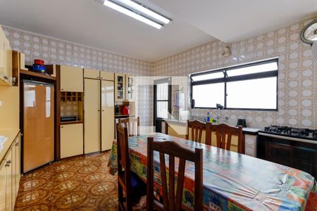 Casa à venda com 198m², 3 quartos e 2 vagas Casa à venda com 198m², 3 quartos e 2 vagasCozinha