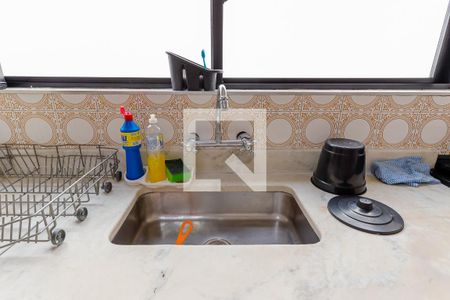 Casa à venda com 198m², 3 quartos e 2 vagas Casa à venda com 198m², 3 quartos e 2 vagasCozinha