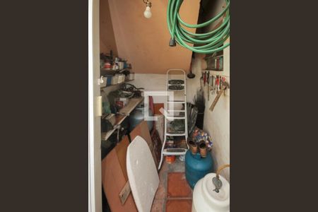 Casa à venda com 250m², 3 quartos e 2 vagasÁrea de Serviço