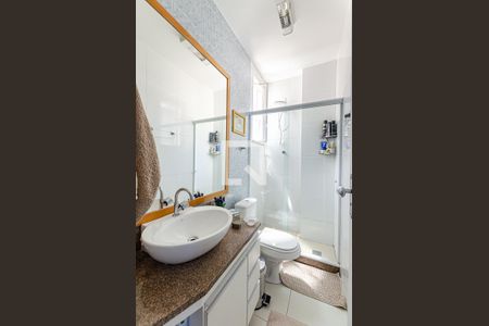 Banheiro de apartamento à venda com 1 quarto, 55m² em São Francisco, Niterói