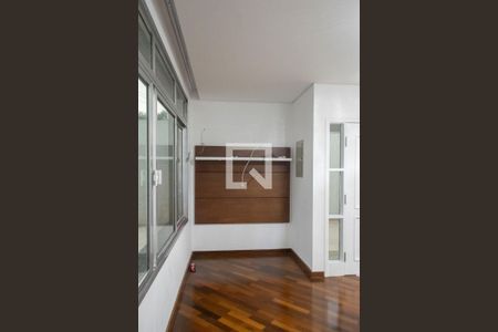 Sala de casa para alugar com 3 quartos, 392m² em Água Fria, São Paulo