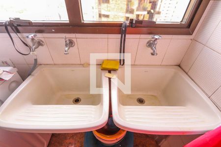 Apartamento à venda com 298m², 4 quartos e 4 vagas Apartamento à venda com 298m², 4 quartos e 4 vagasÁrea de Serviço