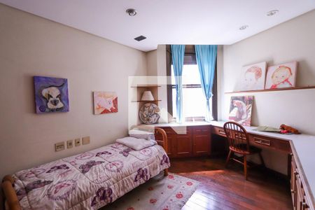 Apartamento à venda com 298m², 4 quartos e 4 vagas Apartamento à venda com 298m², 4 quartos e 4 vagasSuíte 2