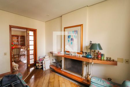 Apartamento à venda com 298m², 4 quartos e 4 vagas Apartamento à venda com 298m², 4 quartos e 4 vagasSala de Estar