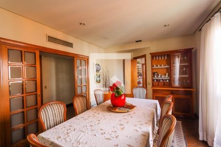Apartamento à venda com 298m², 4 quartos e 4 vagas Apartamento à venda com 298m², 4 quartos e 4 vagasSala de Jantar