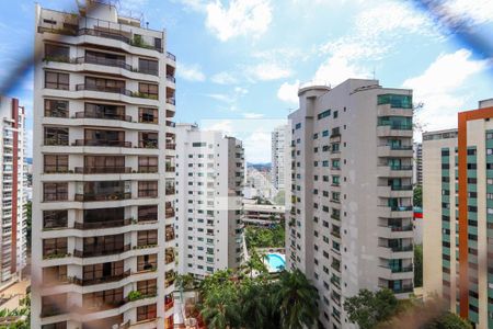 Apartamento à venda com 298m², 4 quartos e 4 vagas Apartamento à venda com 298m², 4 quartos e 4 vagasVaranda- Sala de Estar