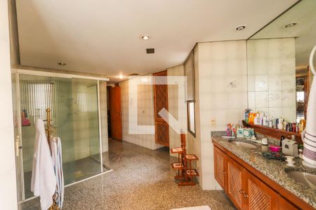 Apartamento à venda com 298m², 4 quartos e 4 vagas Apartamento à venda com 298m², 4 quartos e 4 vagasBanheiro - Suíte Principal 4