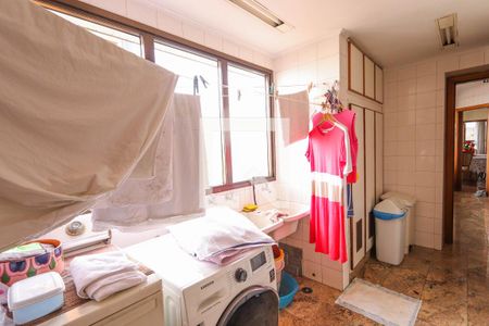 Apartamento à venda com 298m², 4 quartos e 4 vagas Apartamento à venda com 298m², 4 quartos e 4 vagasÁrea de Serviço