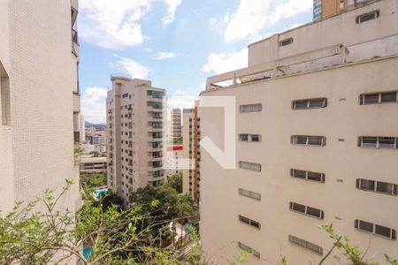 Apartamento à venda com 298m², 4 quartos e 4 vagas Apartamento à venda com 298m², 4 quartos e 4 vagasVista - Suíte 3