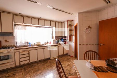 Apartamento à venda com 298m², 4 quartos e 4 vagas Apartamento à venda com 298m², 4 quartos e 4 vagasCozinha