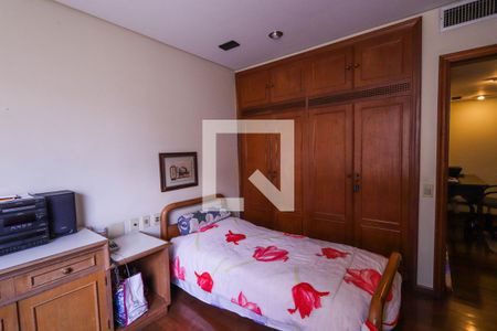 Apartamento à venda com 298m², 4 quartos e 4 vagas Apartamento à venda com 298m², 4 quartos e 4 vagasSuíte 3