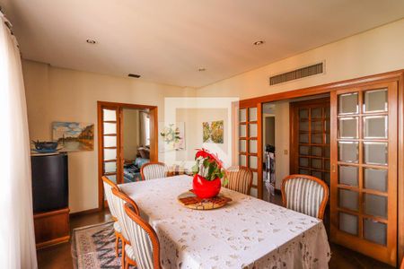 Apartamento à venda com 298m², 4 quartos e 4 vagas Apartamento à venda com 298m², 4 quartos e 4 vagasSala de Jantar