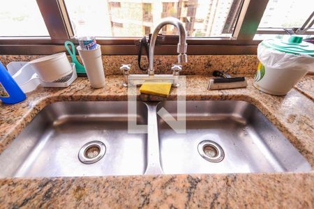 Apartamento à venda com 298m², 4 quartos e 4 vagas Apartamento à venda com 298m², 4 quartos e 4 vagasCozinha