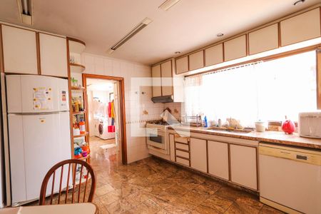 Apartamento à venda com 298m², 4 quartos e 4 vagas Apartamento à venda com 298m², 4 quartos e 4 vagasCozinha