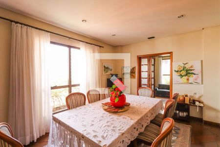 Apartamento à venda com 298m², 4 quartos e 4 vagas Apartamento à venda com 298m², 4 quartos e 4 vagasSala de Jantar