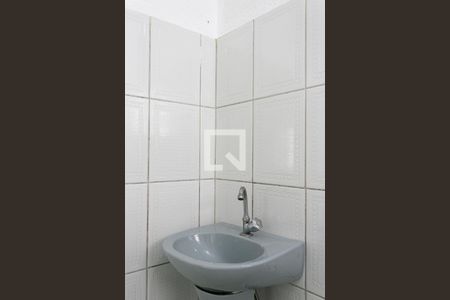 Banheiro de casa para alugar com 1 quarto, 25m² em Cidade Antônio Estevão de Carvalho, São Paulo