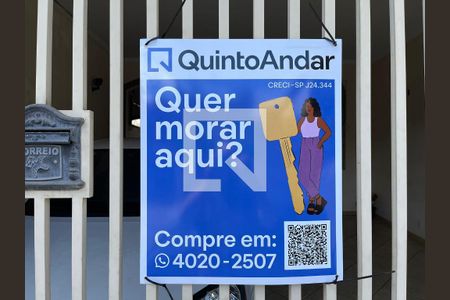 Casa à venda com 125m², 3 quartos e 2 vagas Casa à venda com 125m², 3 quartos e 2 vagasFachada