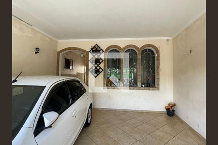 Casa à venda com 125m², 3 quartos e 2 vagas Casa à venda com 125m², 3 quartos e 2 vagasGaragem