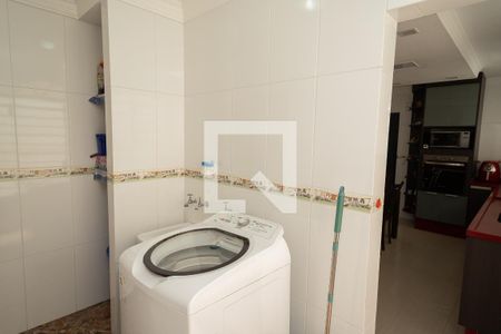 Casa à venda com 125m², 3 quartos e 2 vagas Casa à venda com 125m², 3 quartos e 2 vagasÁrea de Serviço
