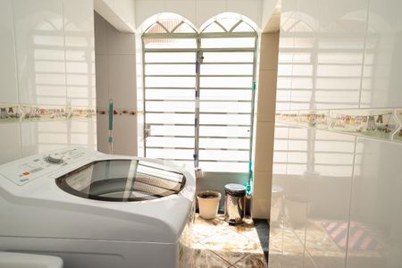 Casa à venda com 125m², 3 quartos e 2 vagas Casa à venda com 125m², 3 quartos e 2 vagasÁrea de Serviço