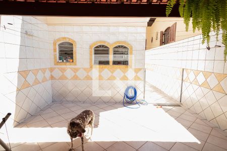 Casa à venda com 125m², 3 quartos e 2 vagas Casa à venda com 125m², 3 quartos e 2 vagasÁrea - Churrasqueira