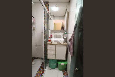 Apartamento à venda com 70m², 3 quartos e sem vaga Apartamento à venda com 70m², 3 quartos e sem vagaBanheiro da Suíte