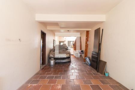 Casa à venda com 250m², 4 quartos e 3 vagas Casa à venda com 250m², 4 quartos e 3 vagasGaragem