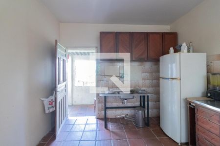 Casa à venda com 250m², 4 quartos e 3 vagas Casa à venda com 250m², 4 quartos e 3 vagasCozinha 2