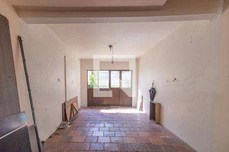 Casa à venda com 250m², 4 quartos e 3 vagas Casa à venda com 250m², 4 quartos e 3 vagasGaragem