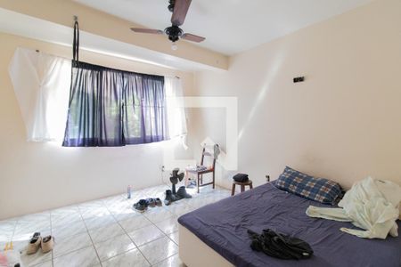 Casa à venda com 250m², 4 quartos e 3 vagas Casa à venda com 250m², 4 quartos e 3 vagasQuarto 3