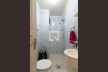 Casa à venda com 250m², 4 quartos e 3 vagas Casa à venda com 250m², 4 quartos e 3 vagasBanheiro Corredor