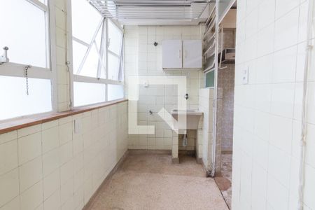 Apartamento à venda com 110m², 3 quartos e 2 vagas Apartamento à venda com 110m², 3 quartos e 2 vagasÁrea de serviço