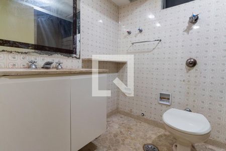 Apartamento à venda com 110m², 3 quartos e 2 vagas Apartamento à venda com 110m², 3 quartos e 2 vagasBanheiro social