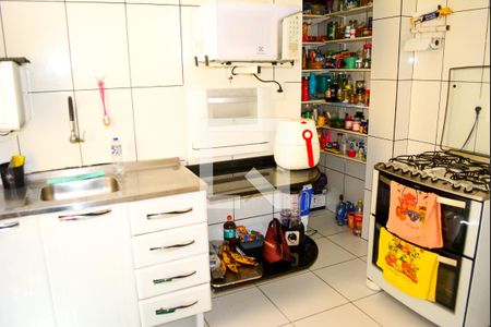 Casa para alugar com 200m², 3 quartos e 2 vagas Casa para alugar com 200m², 3 quartos e 2 vagasCozinha