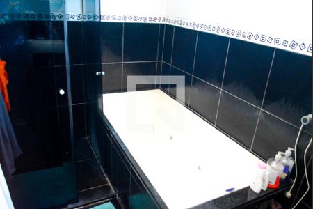 Quarto 1 com banheiro e closet de casa para alugar com 3 quartos, 200m² em Jardim das Margaridas, Salvador