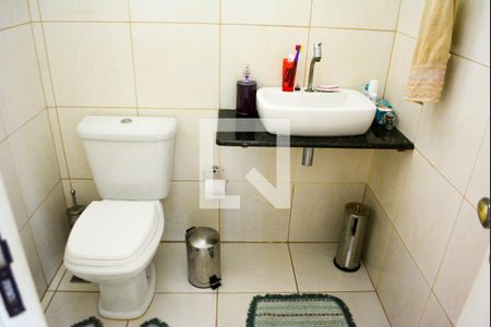 Casa para alugar com 200m², 3 quartos e 2 vagas Casa para alugar com 200m², 3 quartos e 2 vagasBanheiro Social