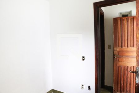 Casa à venda com 170m², 2 quartos e 2 vagasQuarto de Serviço