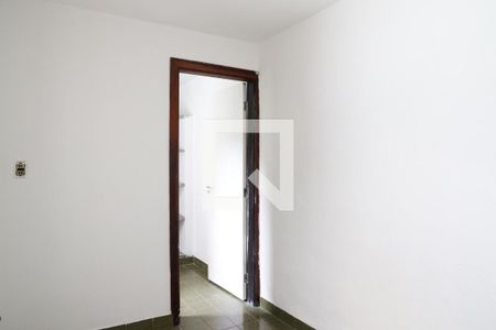 Casa à venda com 170m², 2 quartos e 2 vagasQuarto de Serviço