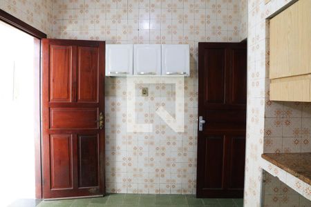 Casa à venda com 170m², 2 quartos e 2 vagasCozinha