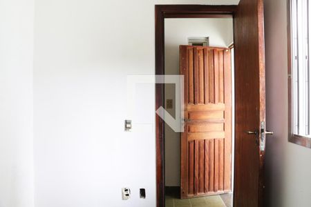 Casa à venda com 170m², 2 quartos e 2 vagasQuarto de Serviço