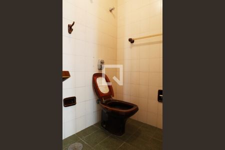 Casa à venda com 170m², 2 quartos e 2 vagasBanheiro de serviço