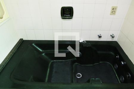 Casa à venda com 170m², 2 quartos e 2 vagasBanheiro da Suíte 2