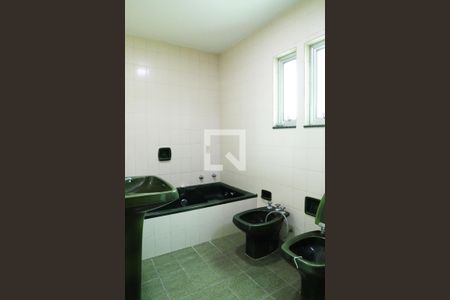 Casa à venda com 170m², 2 quartos e 2 vagasBanheiro da Suíte 2