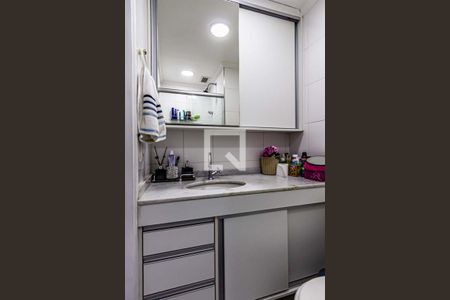 Banheiro de apartamento para alugar com 2 quartos, 50m² em Barra Funda, São Paulo