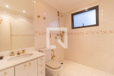 Apartamento à venda com 220m², 4 quartos e 3 vagasBanheiro da Suíte 2