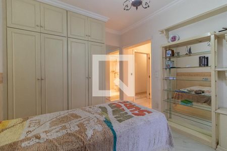 Apartamento à venda com 220m², 4 quartos e 3 vagasSuíte 2